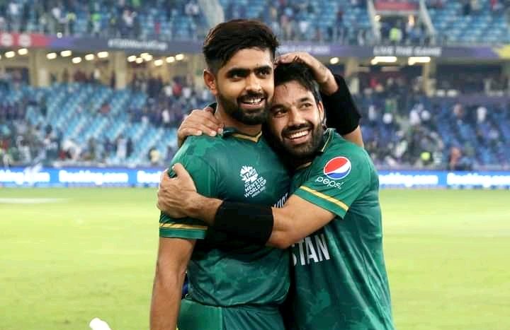 Babar Azam, Mohammad Rizwan shouldn't open together in T20I's, says former Coach