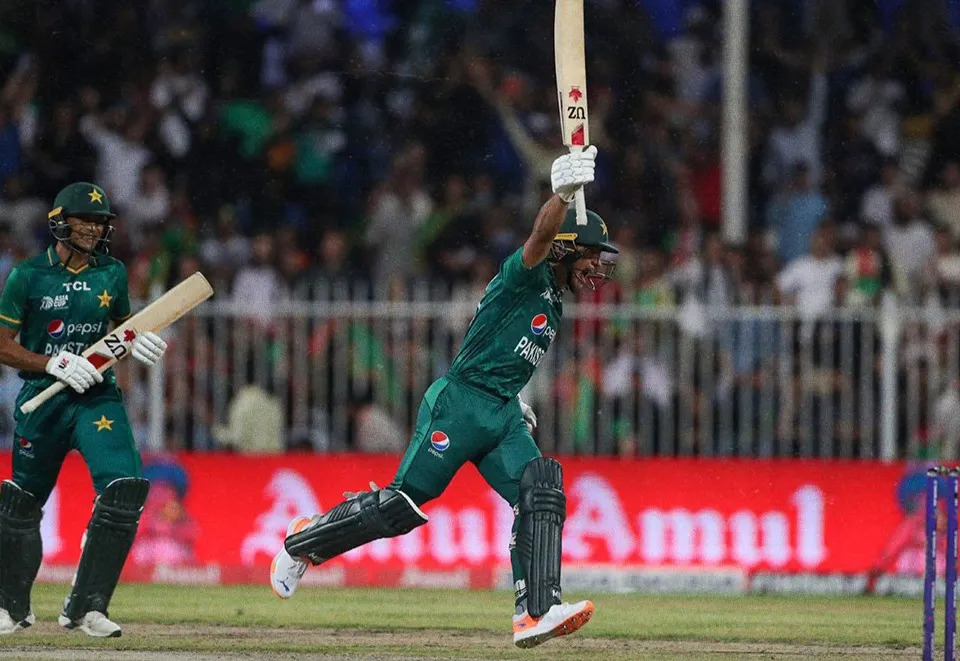 Pakistan win a thriller, knock India, Afghanistan out of Asia Cup